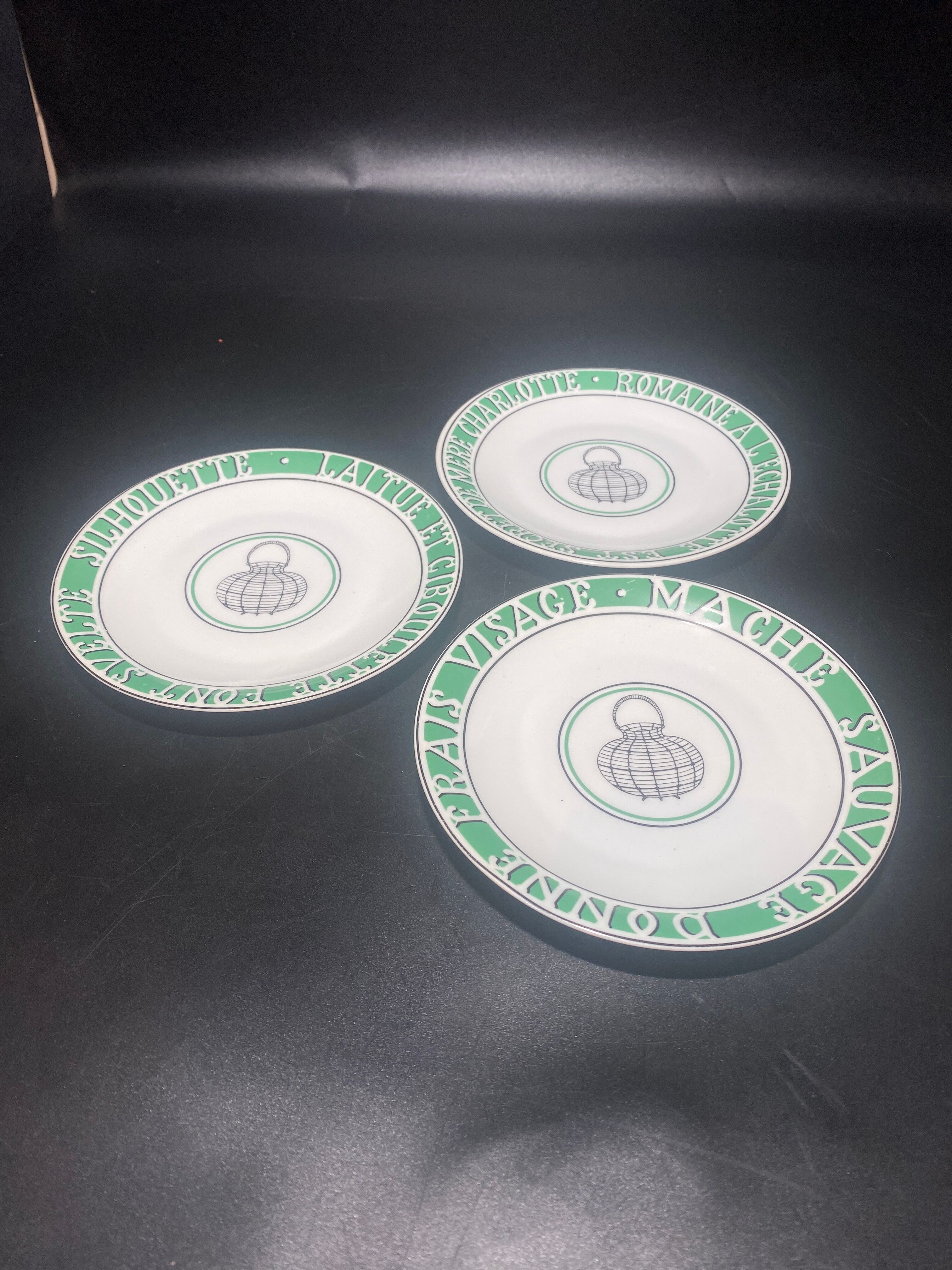 Set of 10 Paris porcelain plates