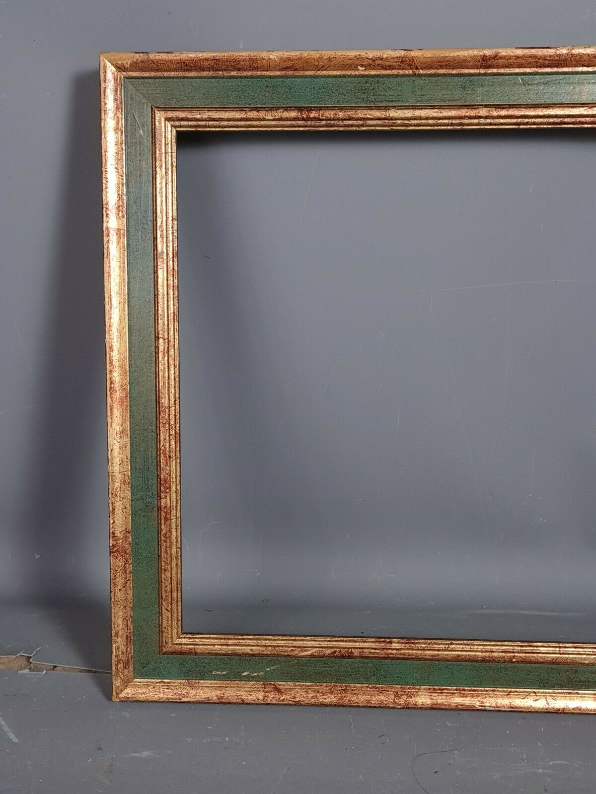 Italian frame patinated gilded wood 36x29,5 foliage 30x24 cm SB