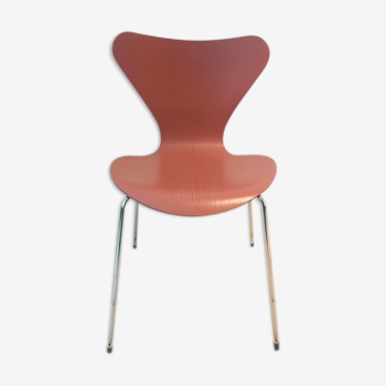 Chair serie 7 3107 by Arne Jacobsen for fritz hansen