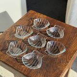 7 vintage shell-shaped bowls in Pyrex glass from France