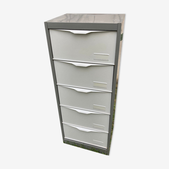 5 metal clamshell lockers