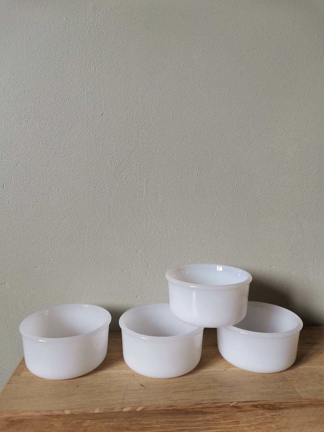 Set of 4 vintage arcopal bowl ramekins white lever France