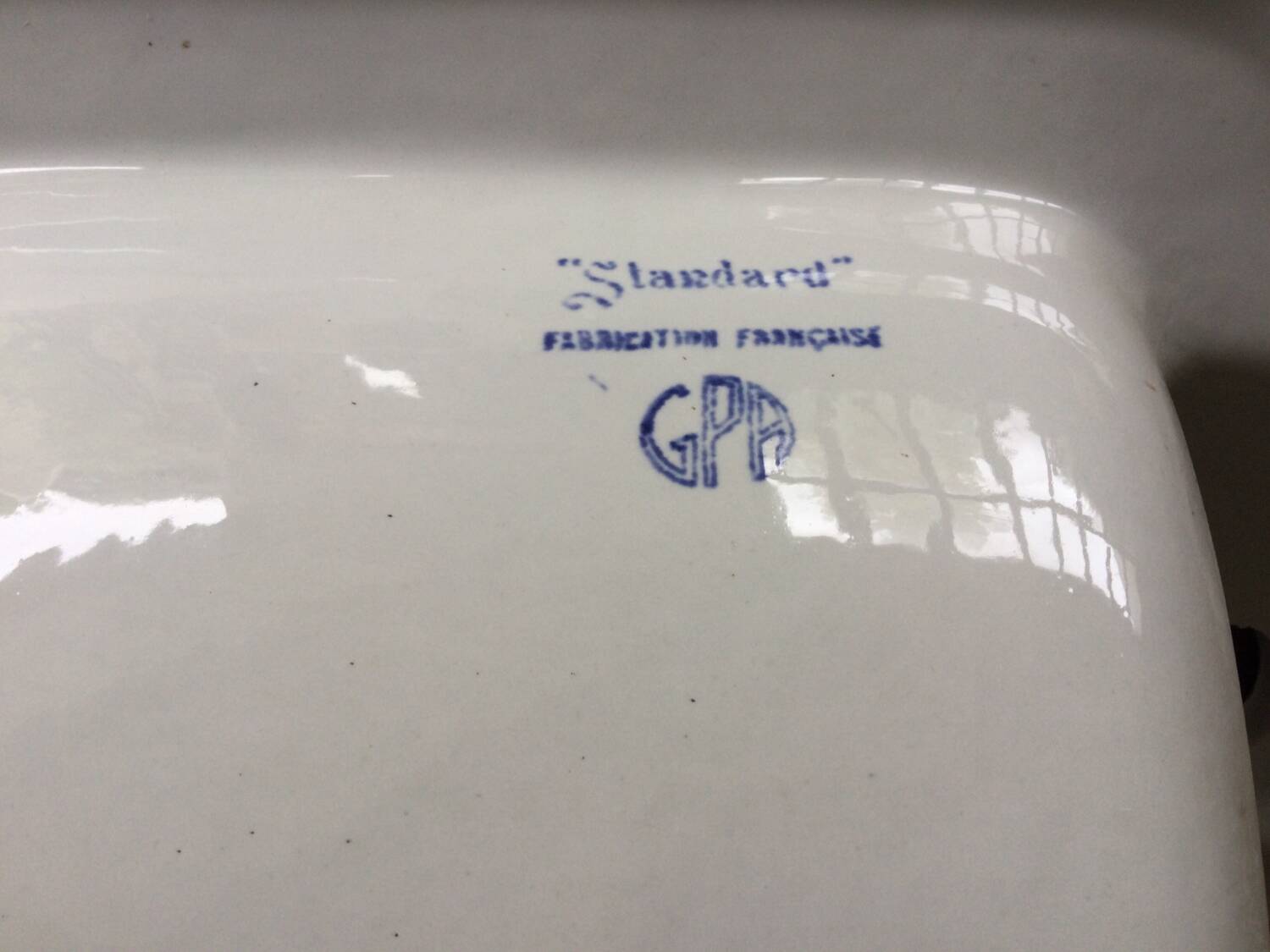 White ceramic washbasin, 1950