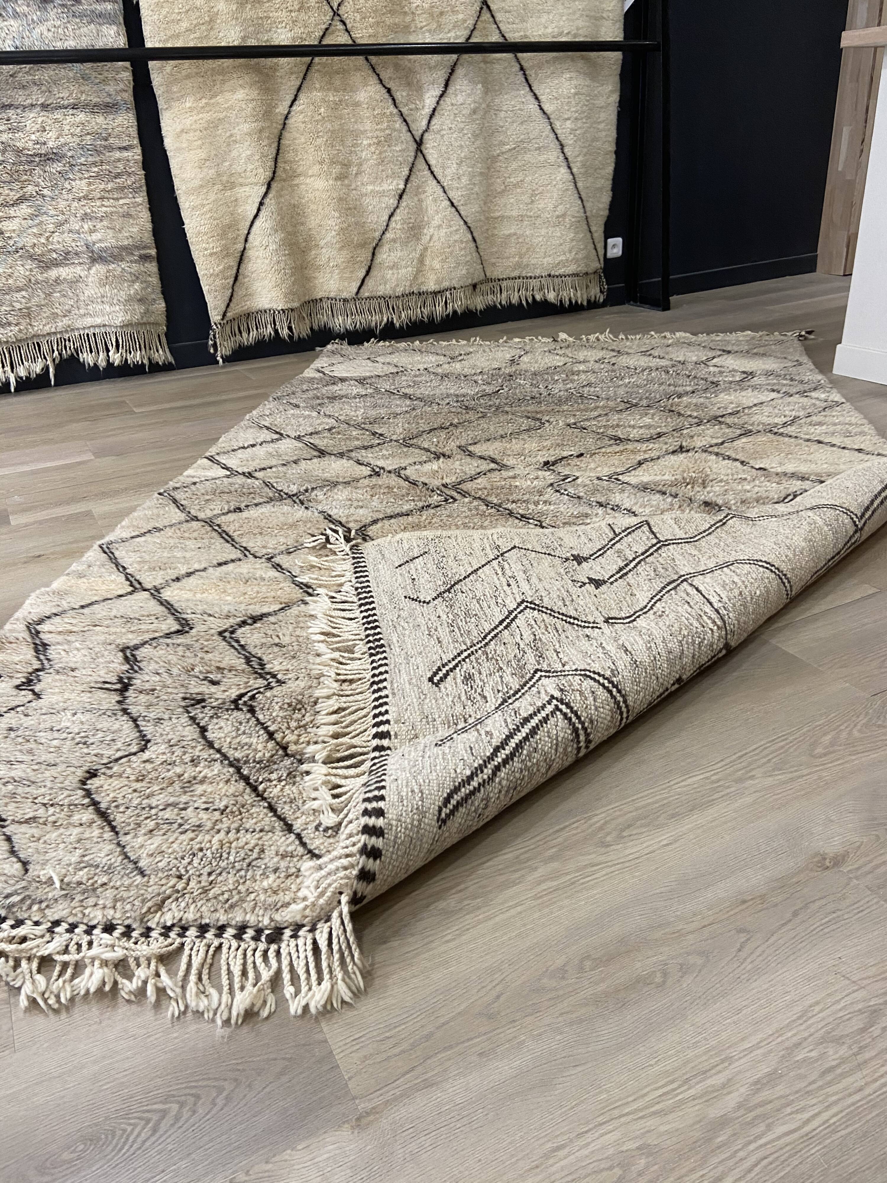 Berber blessed ouarain rug 315x190cm