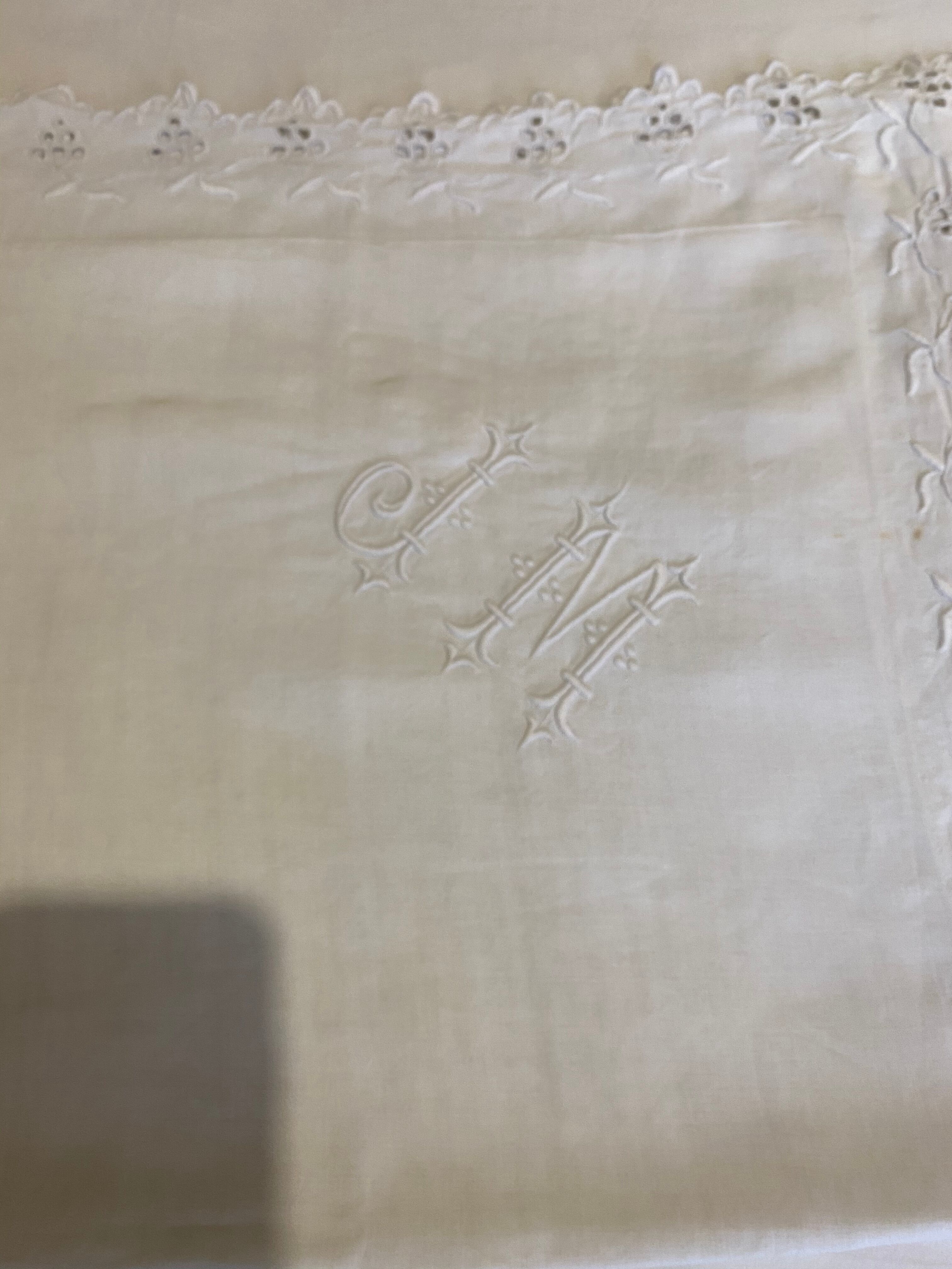 JM monogram pillow taie