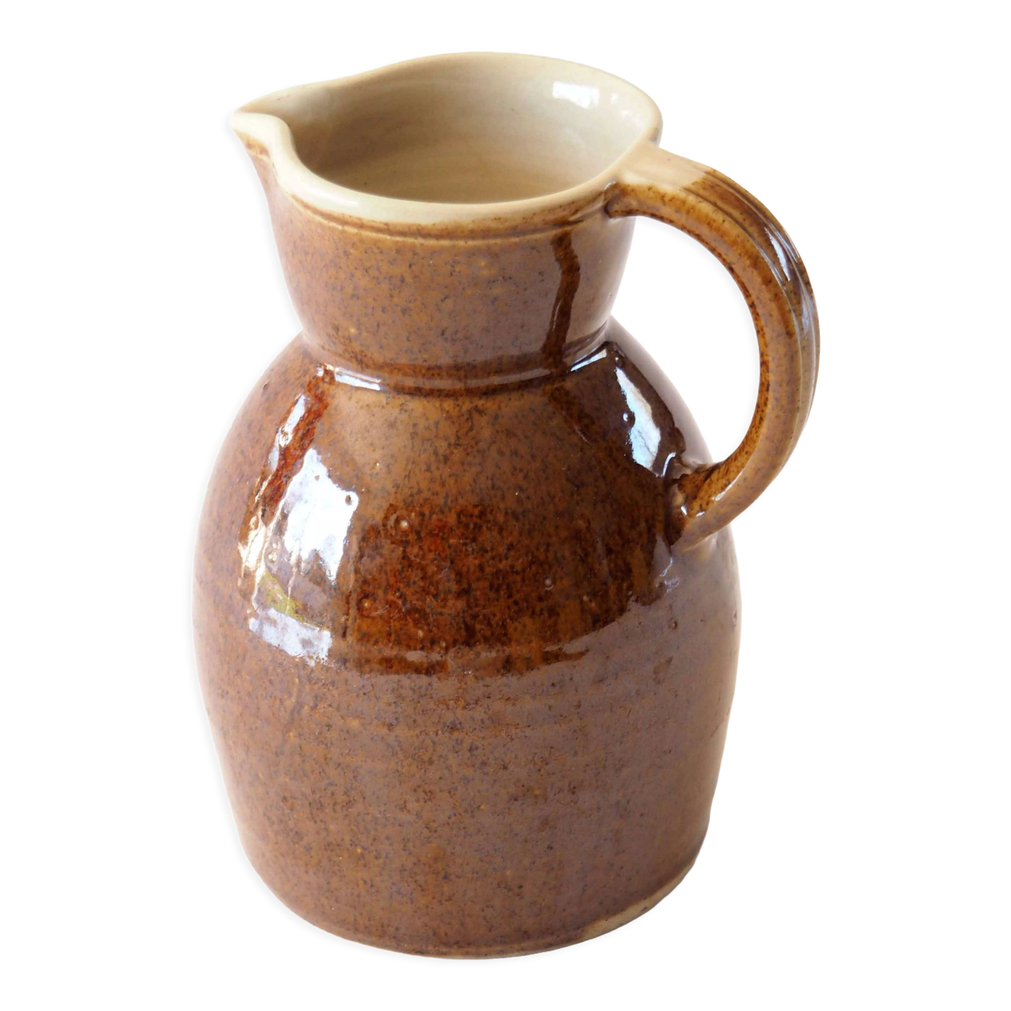 Sandstone pitcher of Berry