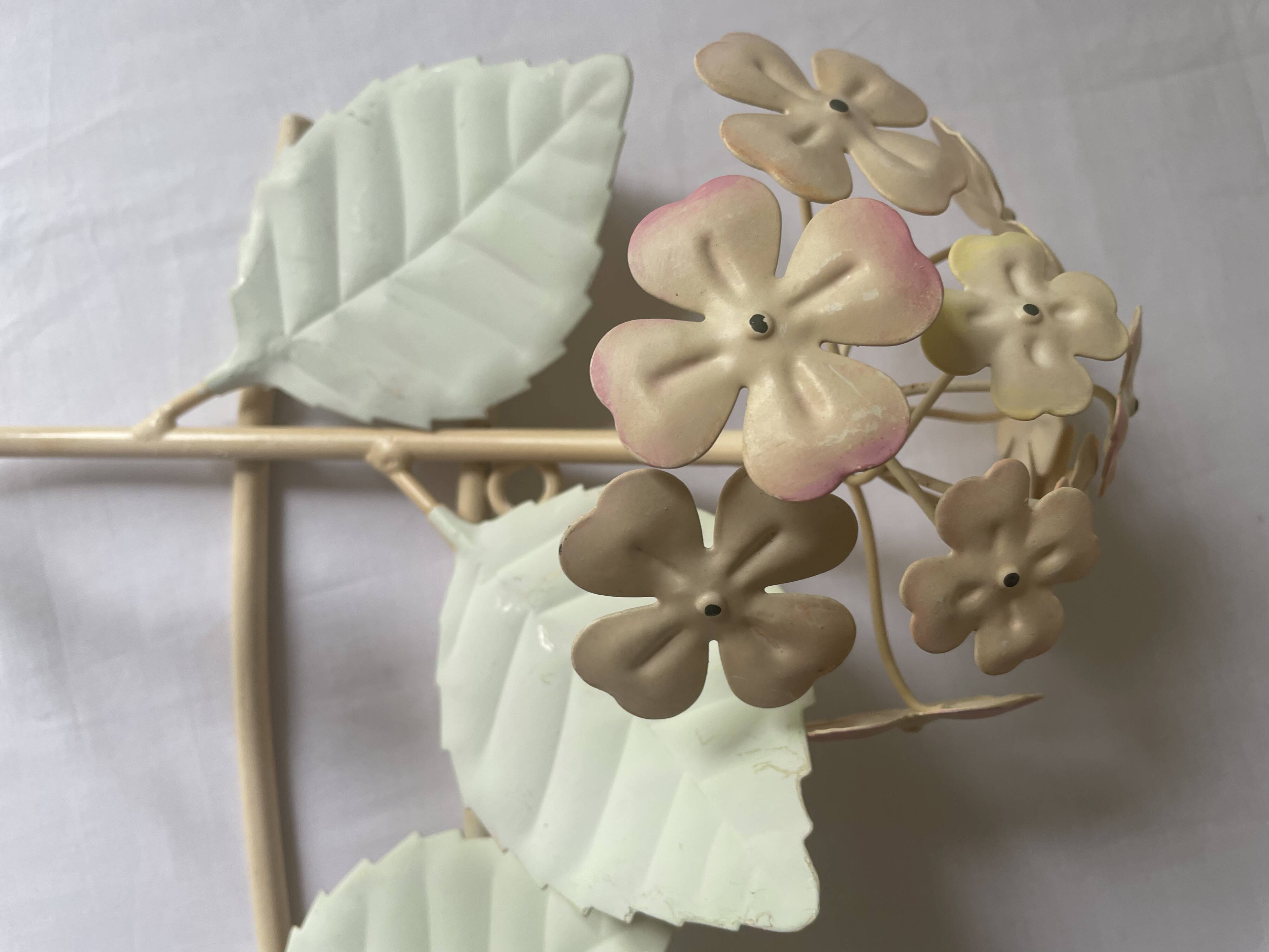 Hydrangea coat rack