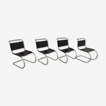 Set of 4 black leather chairs by Ludwig Mies Van Der Rohe