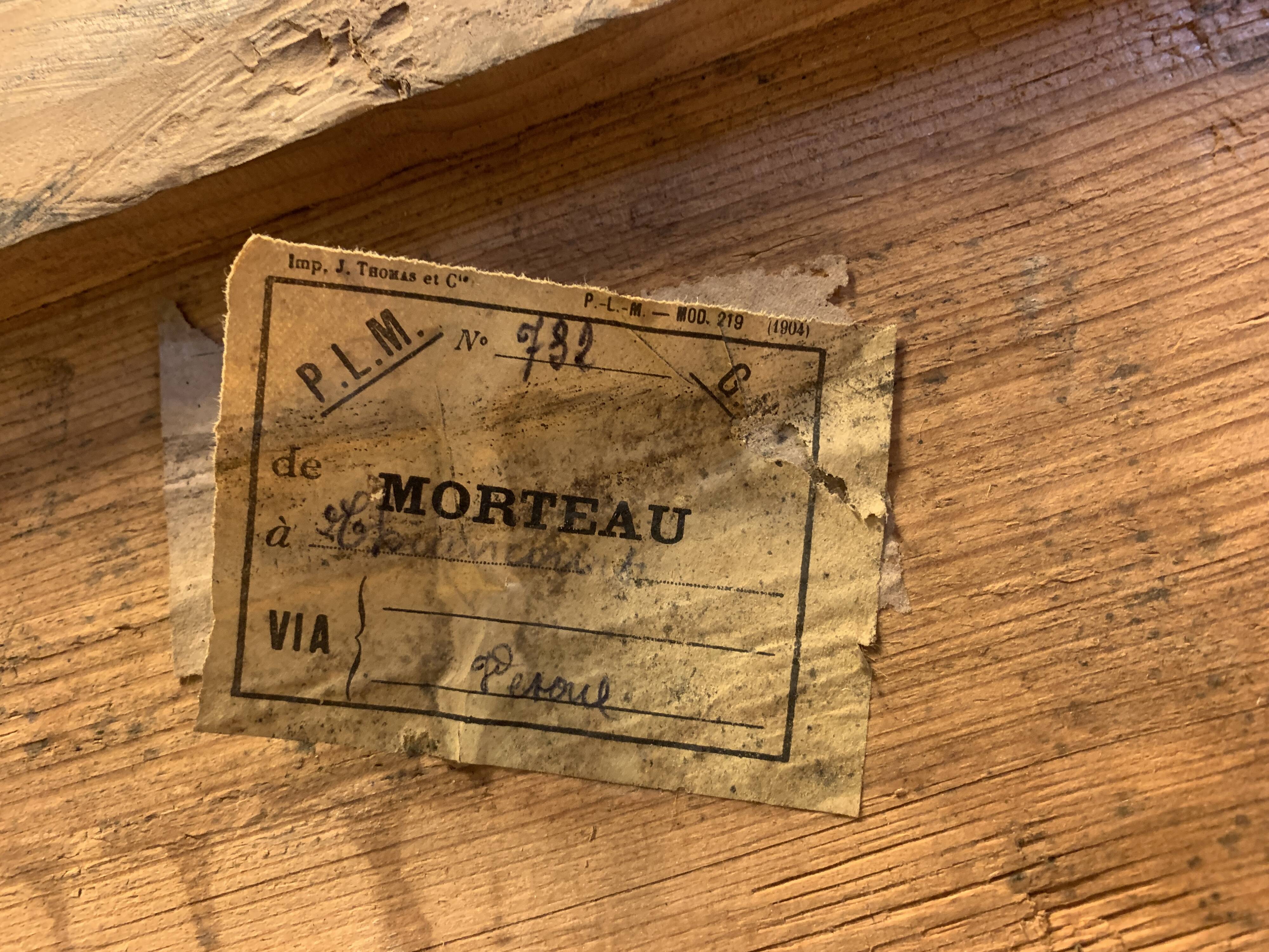 Former chest scriban curve 19th