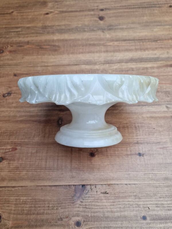 Plateau ancien pour fruits