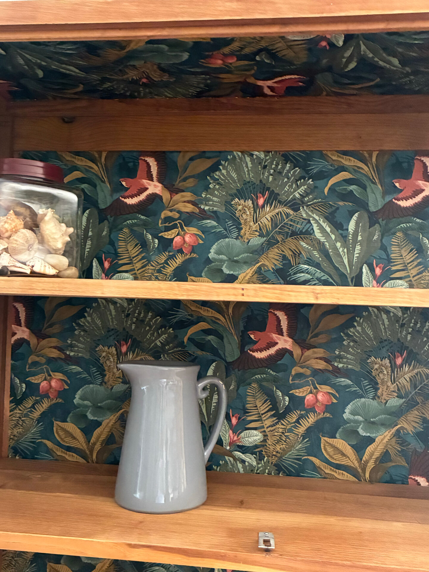 Cupboard/display cabinet/dish cabinet