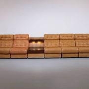 Superbe ensemble de canapés modulaires en cuir cognac des années 1970.