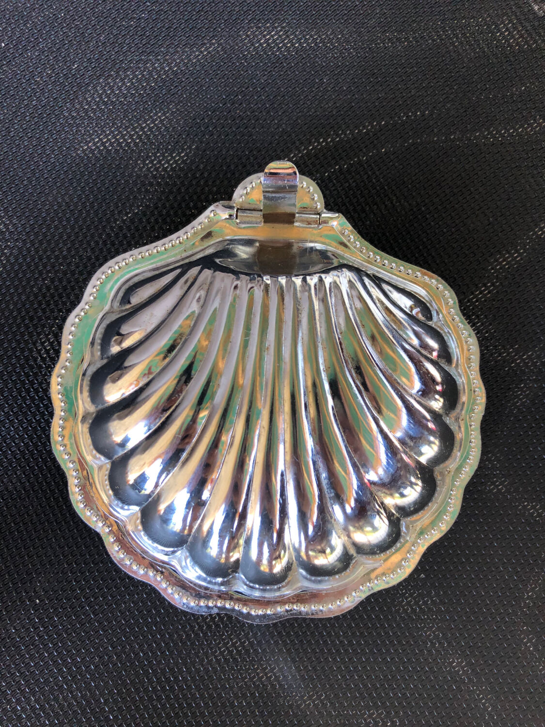 Butter dish/pocket tray • shell, vintage