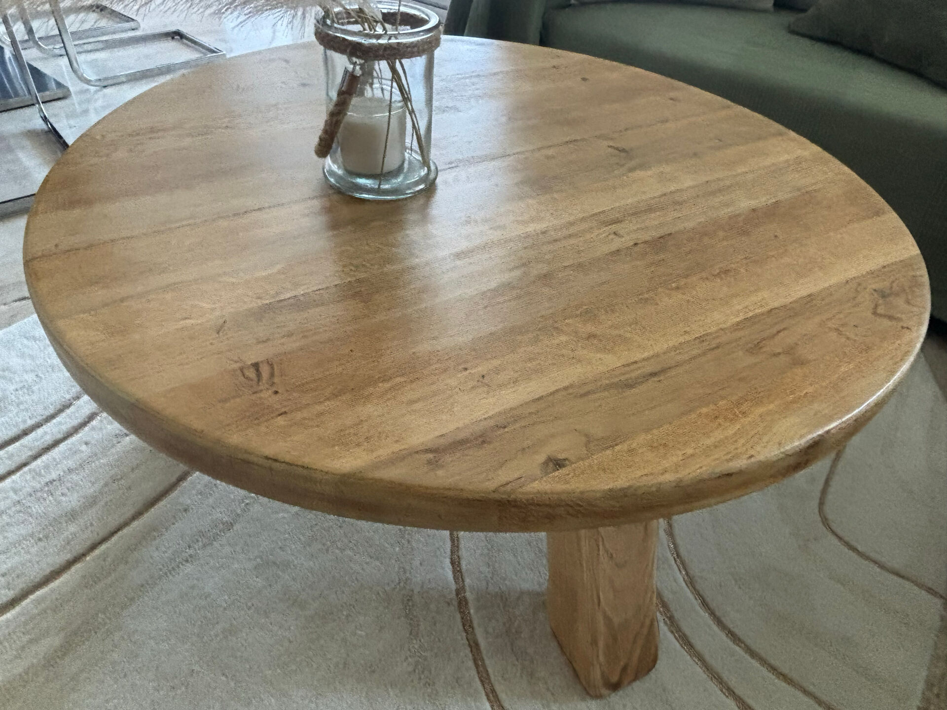 Table basse tripode vintage en bois massif