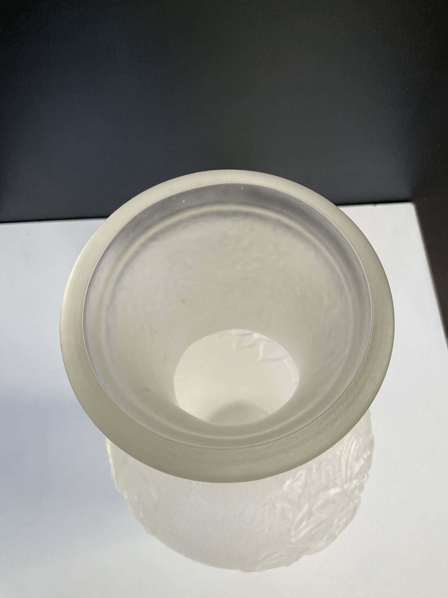 Large Italian frosted glass vase from the 1970s.