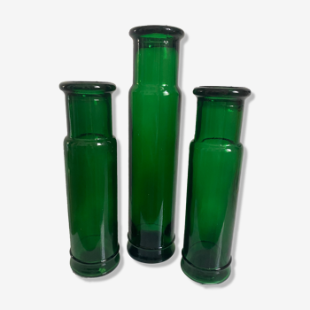 Set of 3 emerald green glass vases
