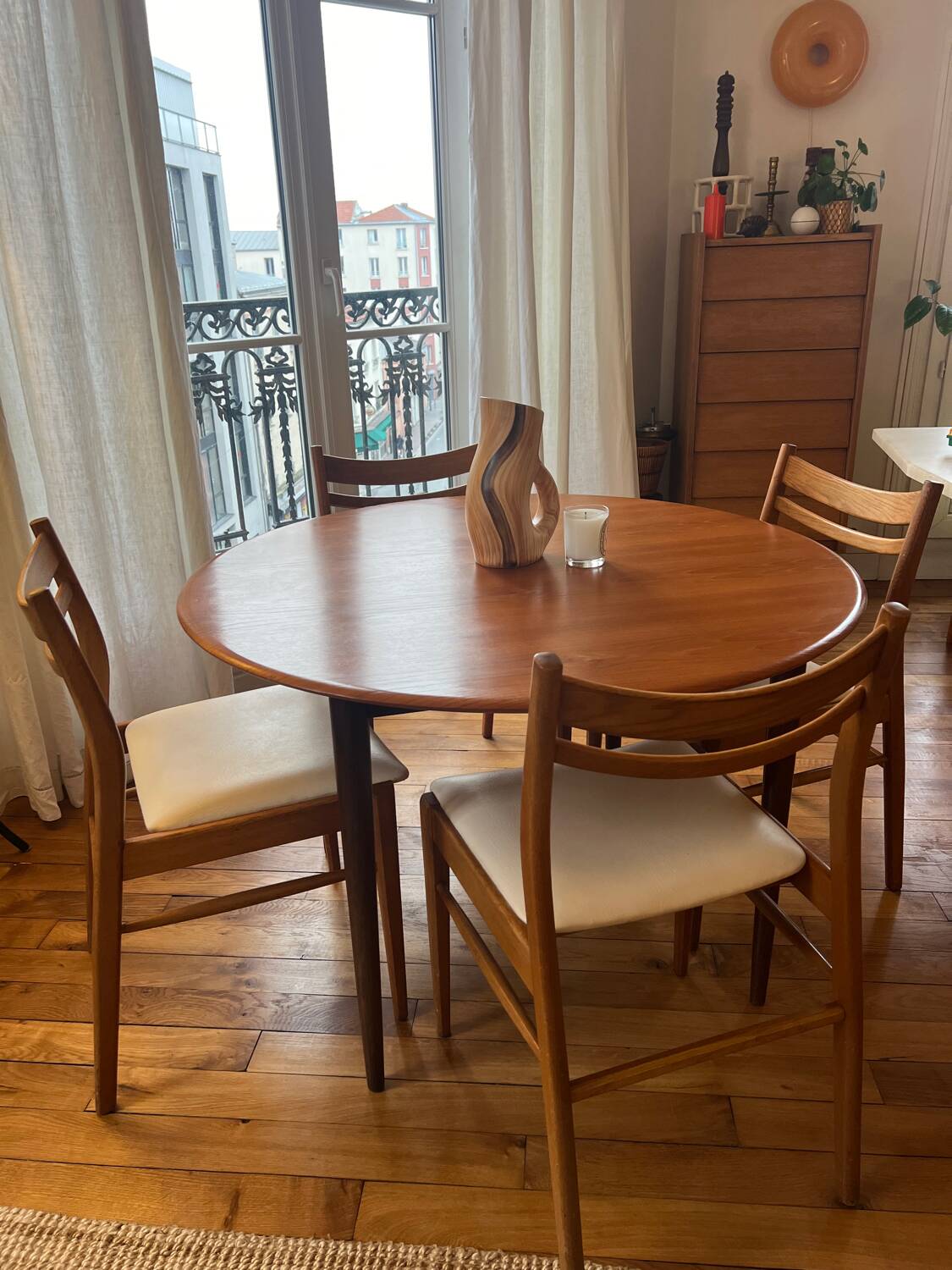 Danish round teak table from the 60s