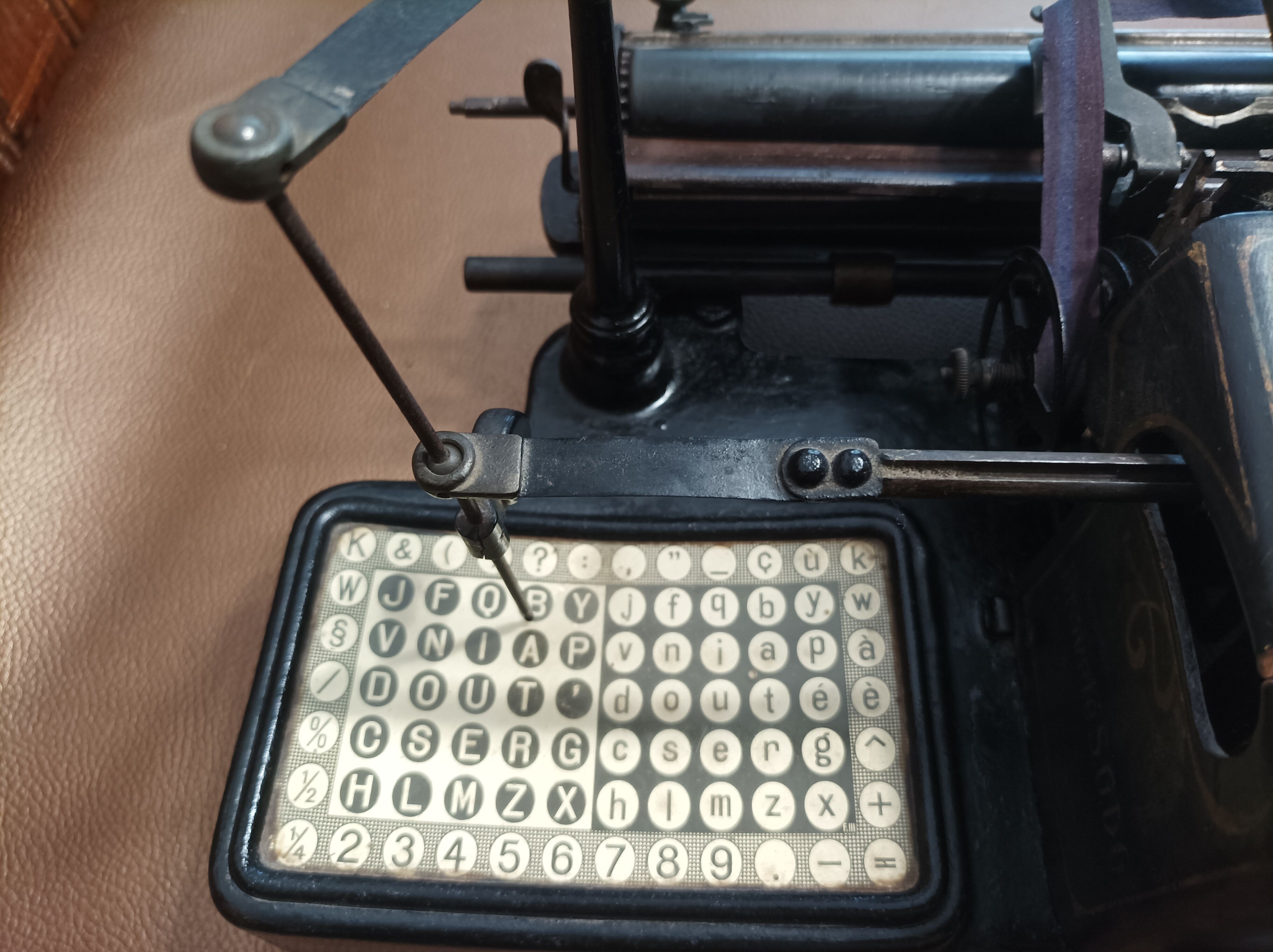 Cute typewriter model 2B from 1910/30