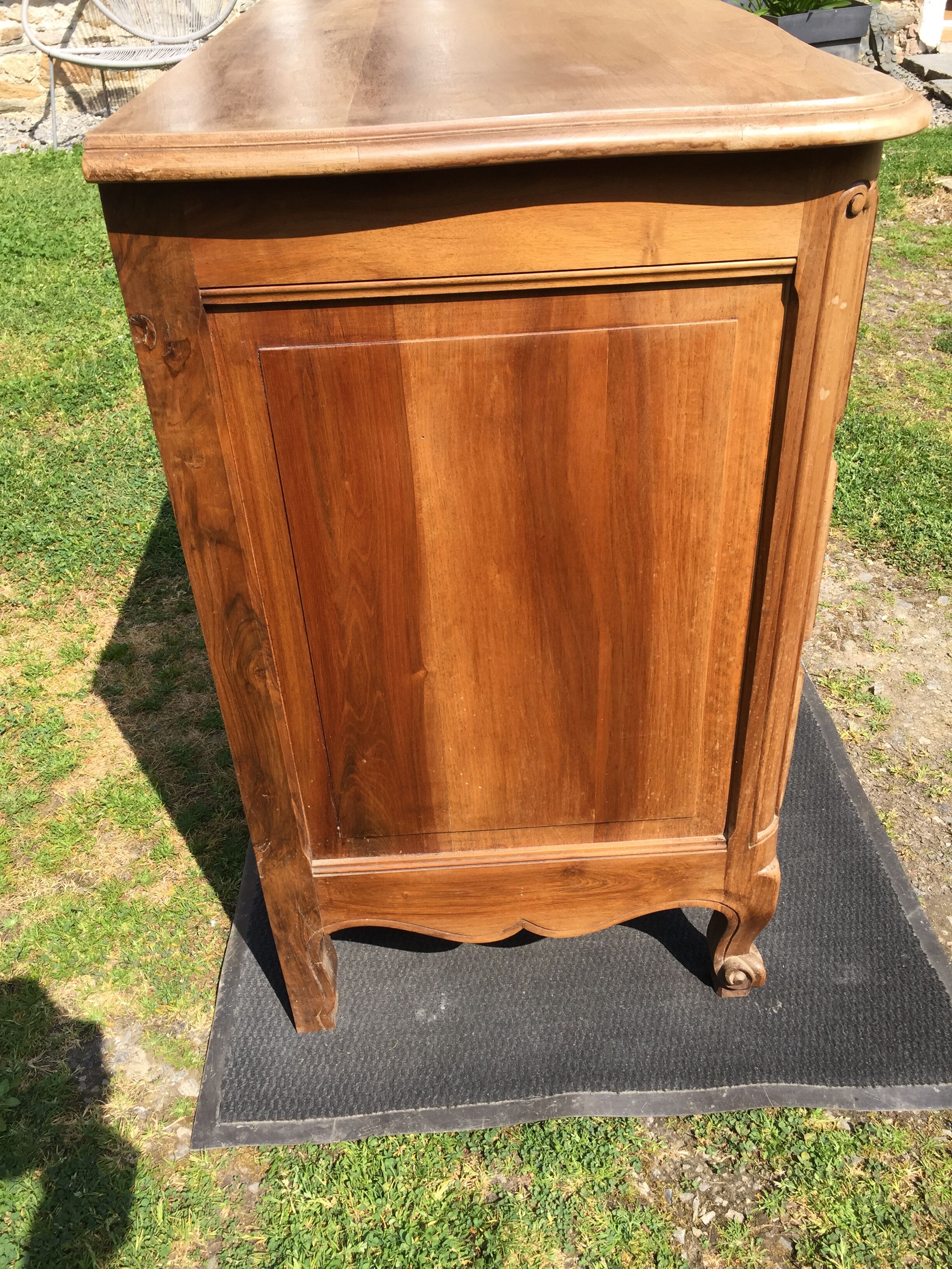 Vintage neo-Louis XV chest of drawers in solid walnut with 3 drawers
