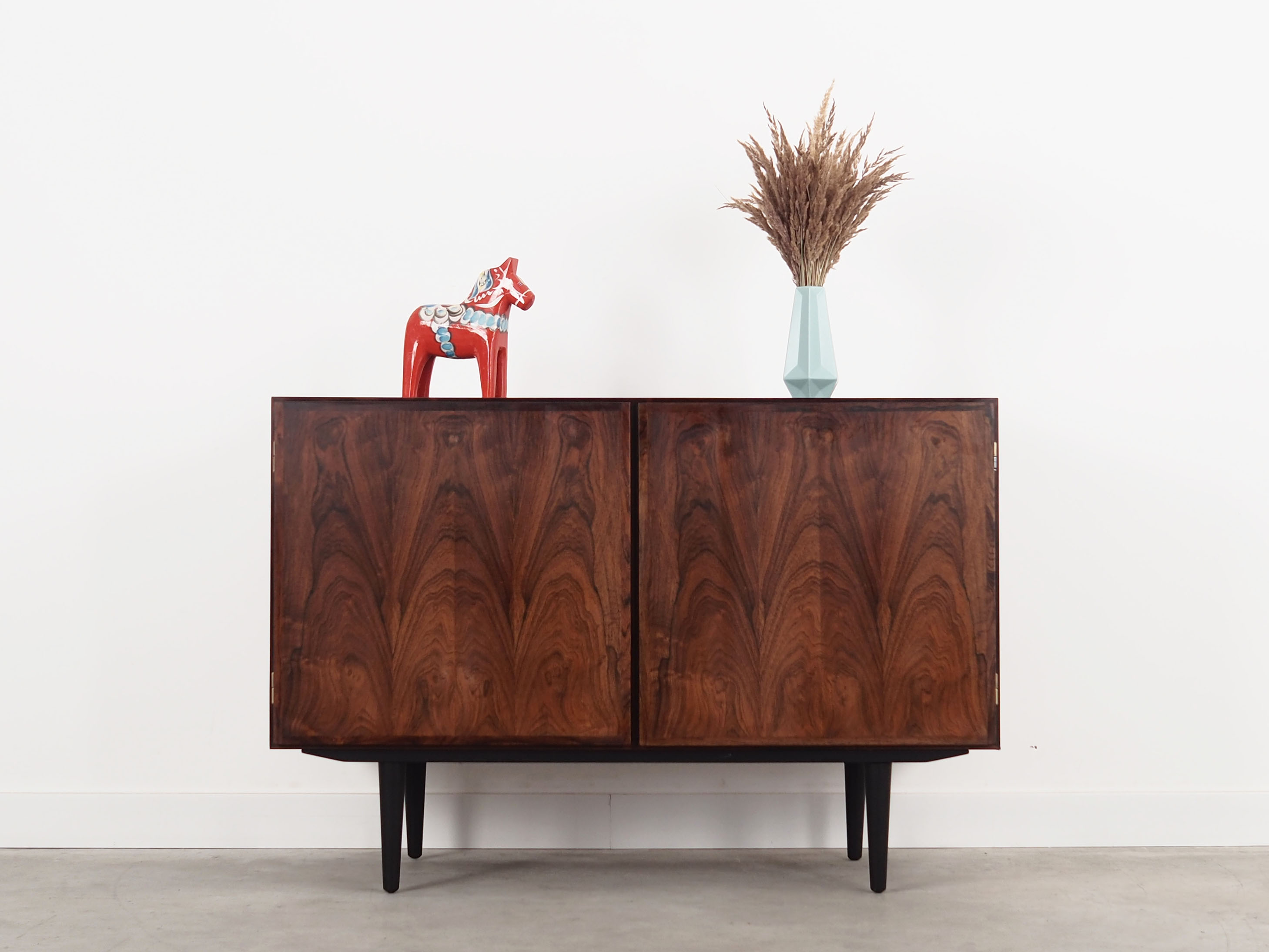Buffet en palissandre, design danois, années 1970, fabricant Omann Jun