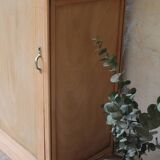 One-door wardrobe in the style of a bonnetière