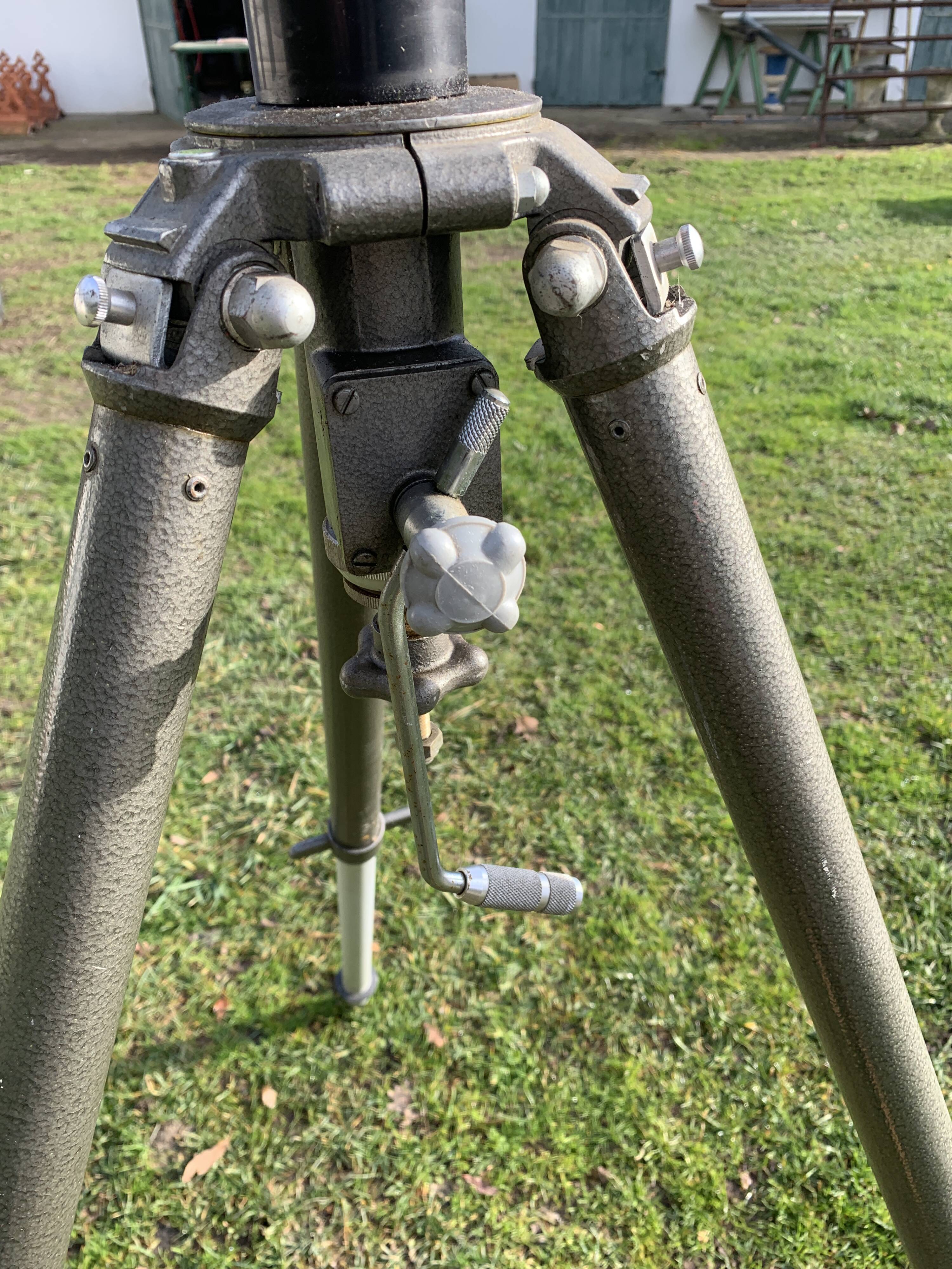 Camera set TV on foot year 60