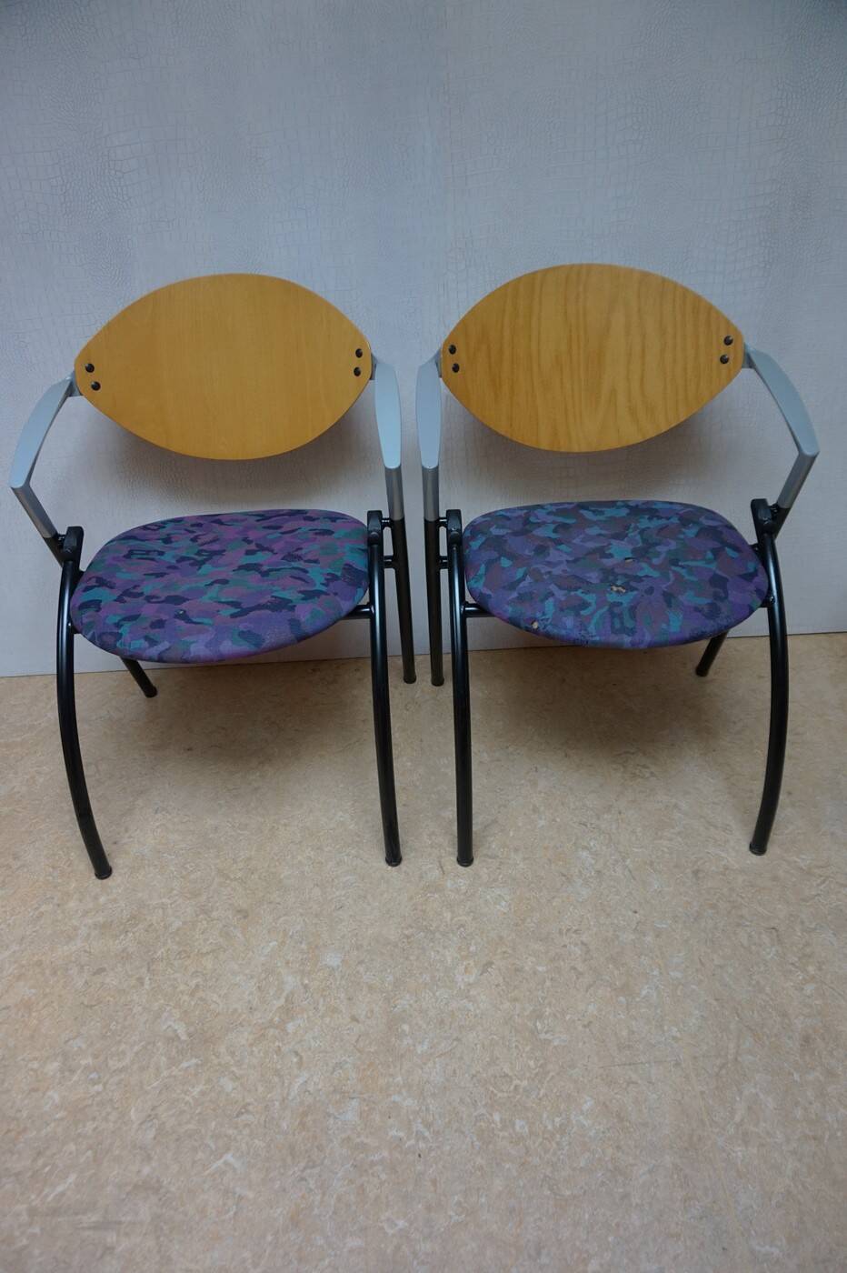 Set of 6 Vepa Alpine stackable armchairs/ conference chairs, Memphis Style