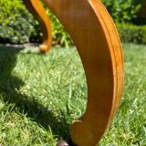 Table à ouvrages en loupe de frêne époque Charles X