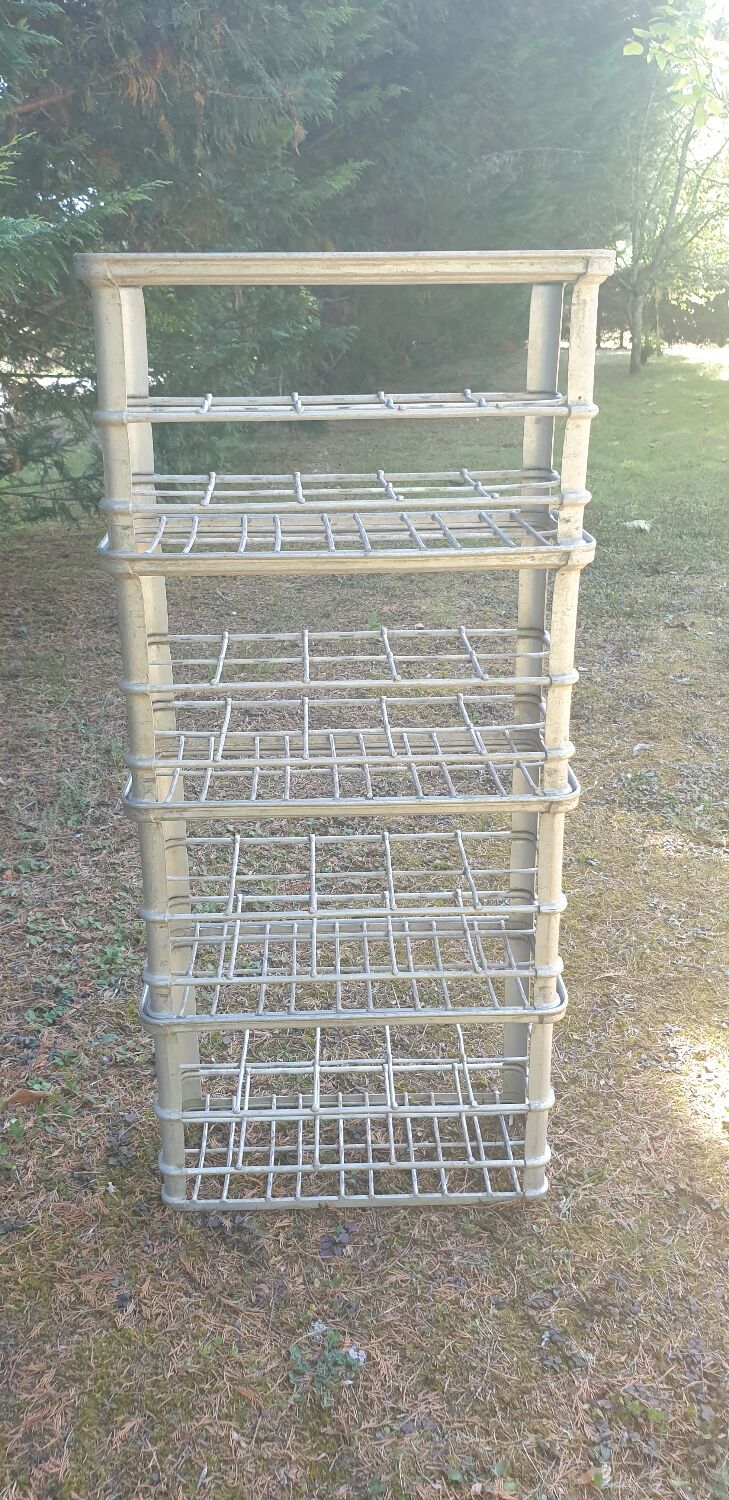 Stackable metal lockers