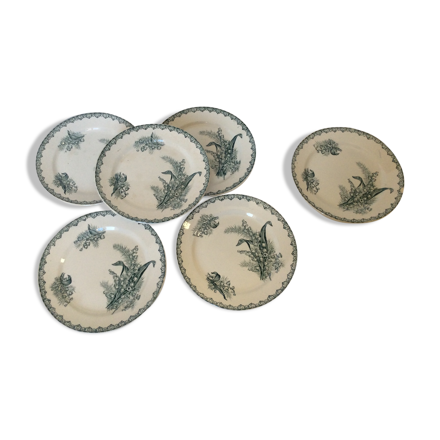 6 Flat plates St Amandinoise St Amand model Lily of the valley