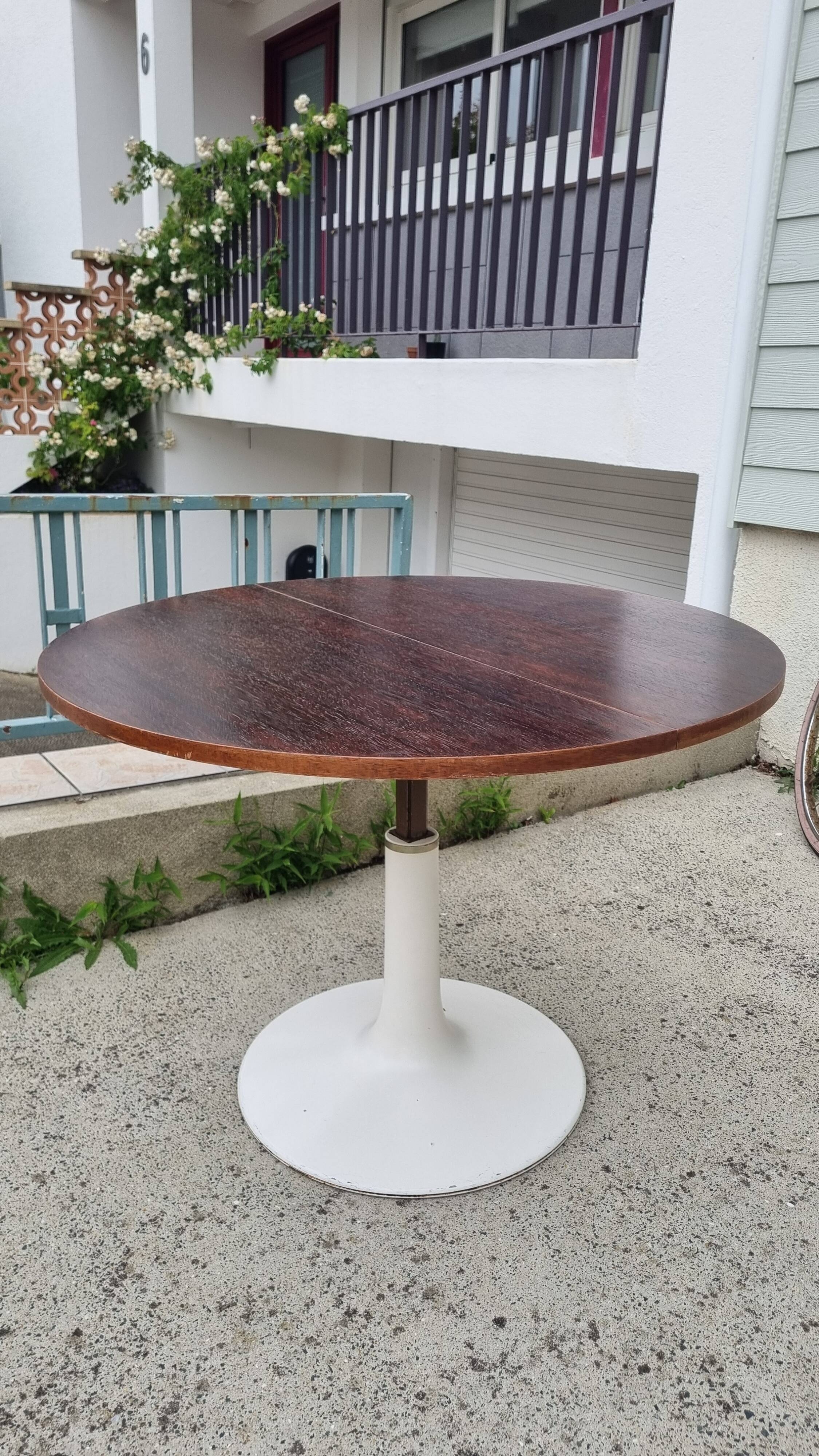 Table tulipe vintage