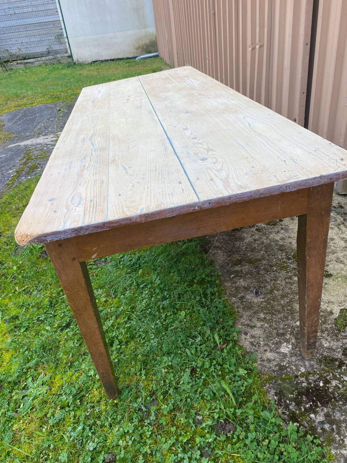 Farmhouse table