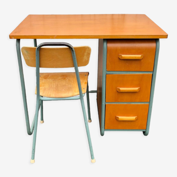 Children's desk