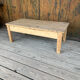 Table basse en bois brut