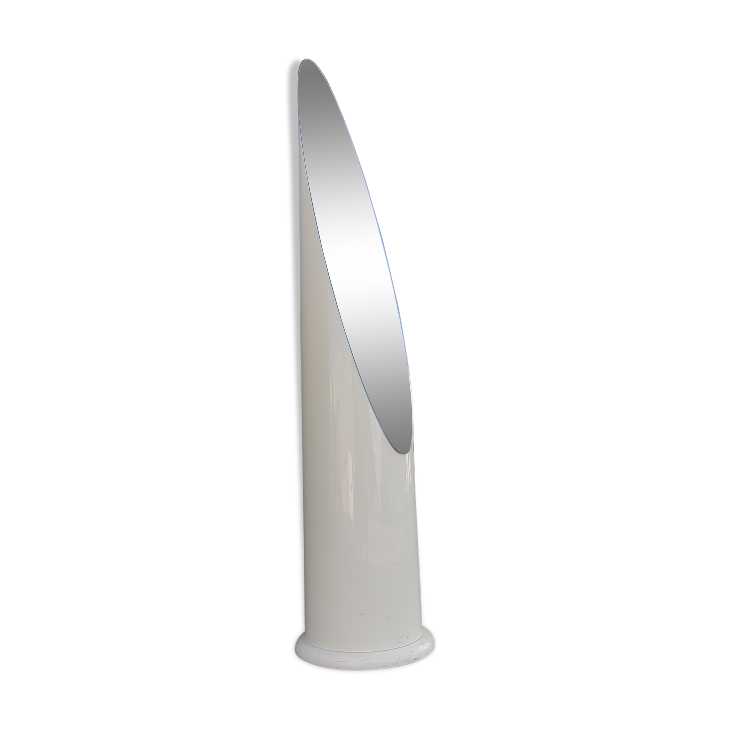 Lipstick floor mirror