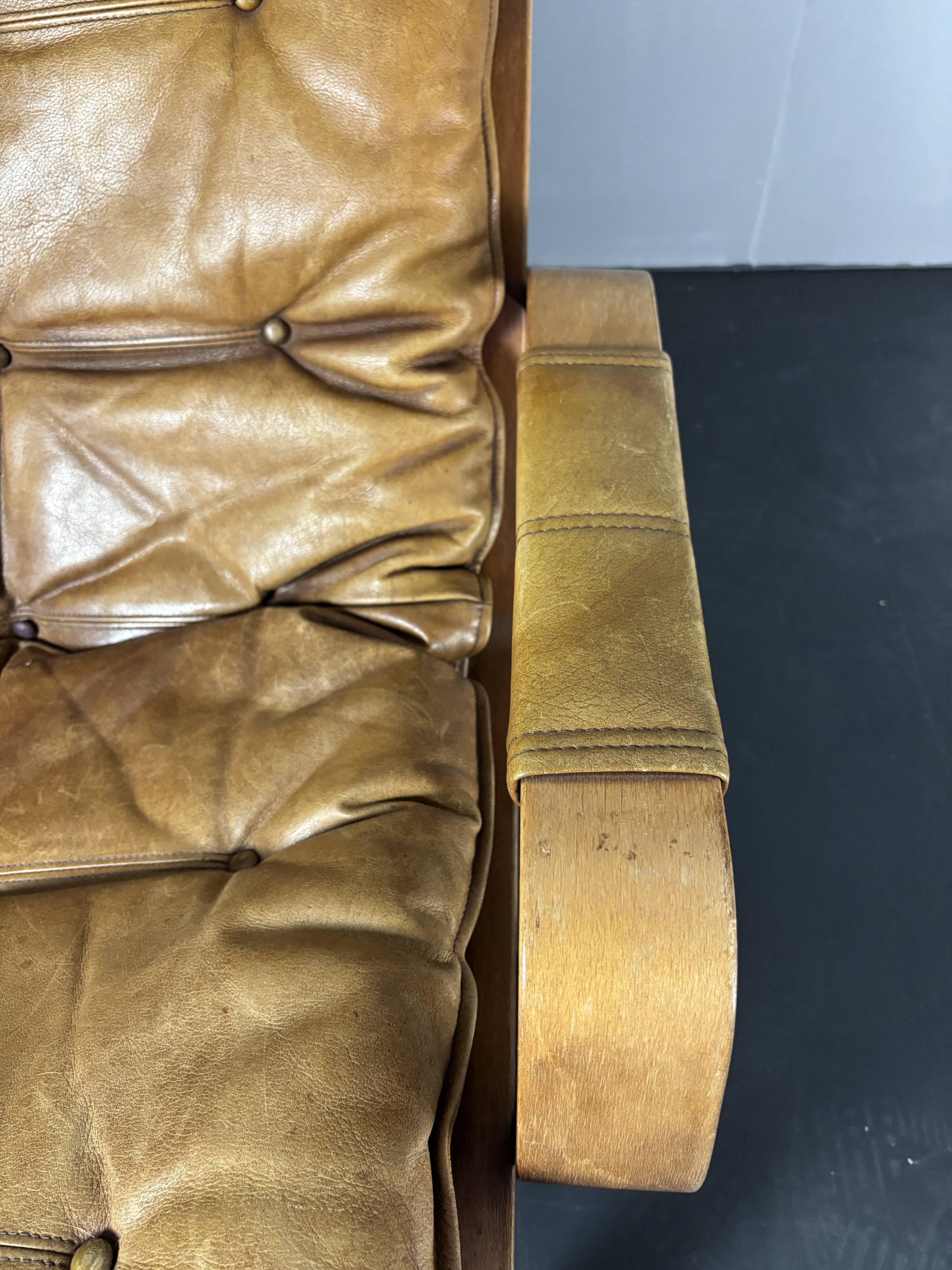 Fauteuil de salon suédois en cuir et bois courbé par Jan Bengstsson, années 1970