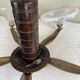 Lustre moderniste français en bois, laiton et verres opalescents