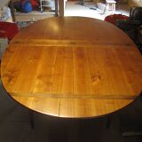 Oval cherry table