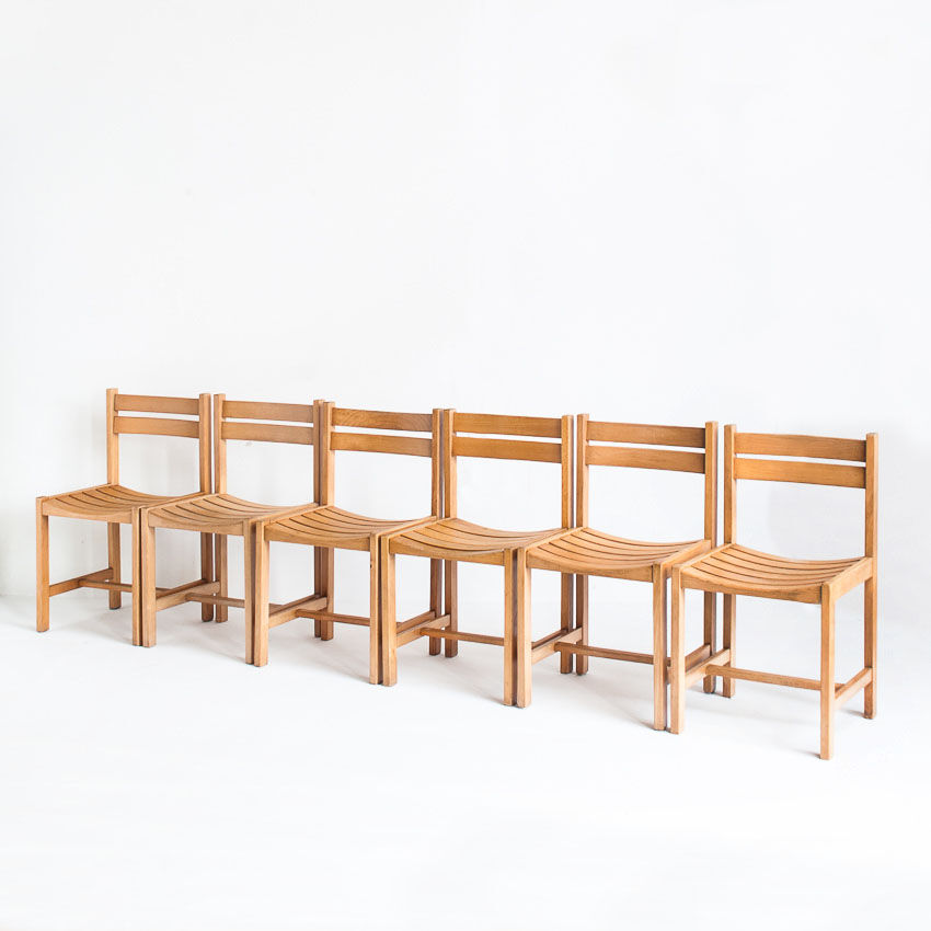 Suite de six chaises en hêtre massif dessinées par André Sornay - France, 1960