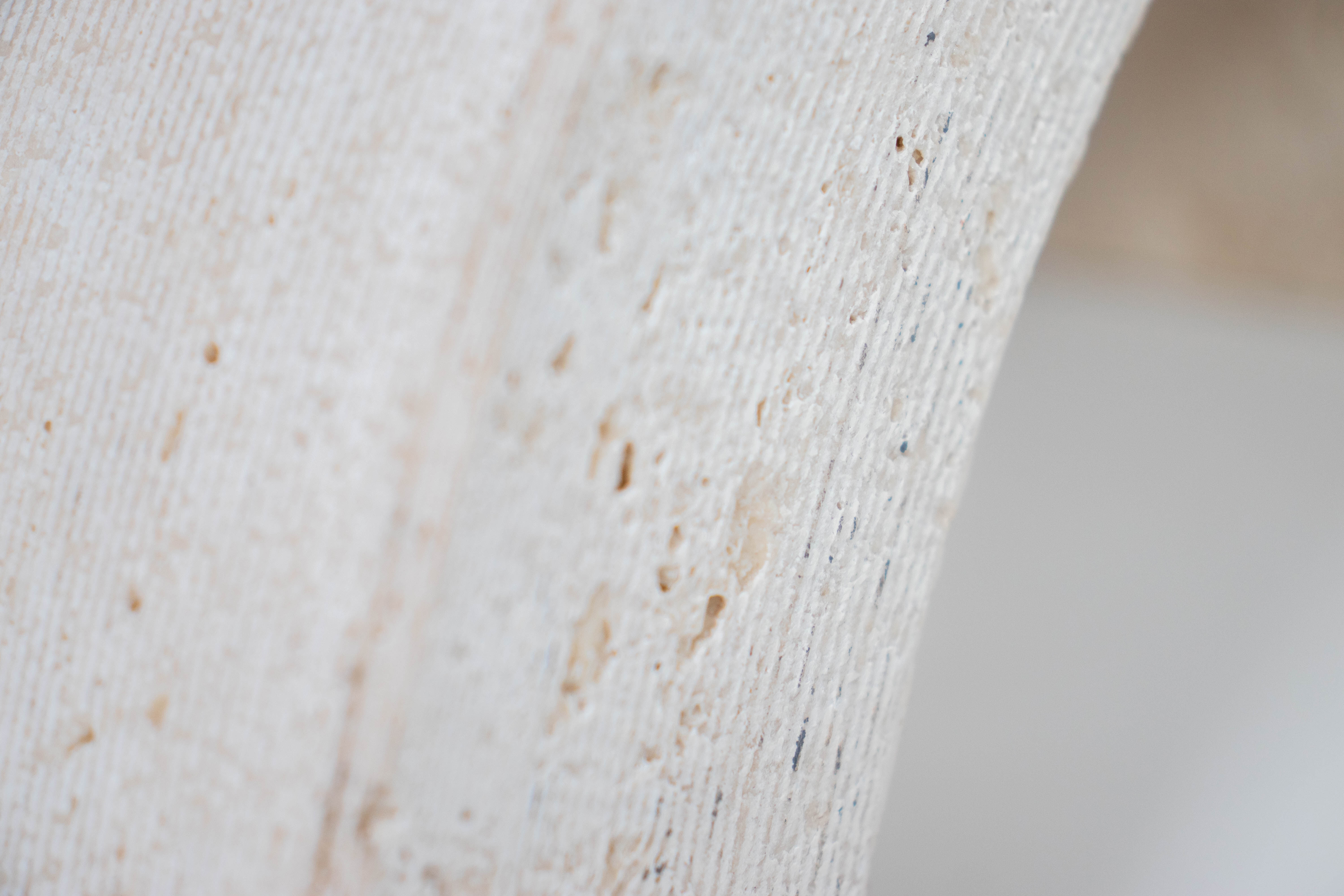 Table basse en travertin italien