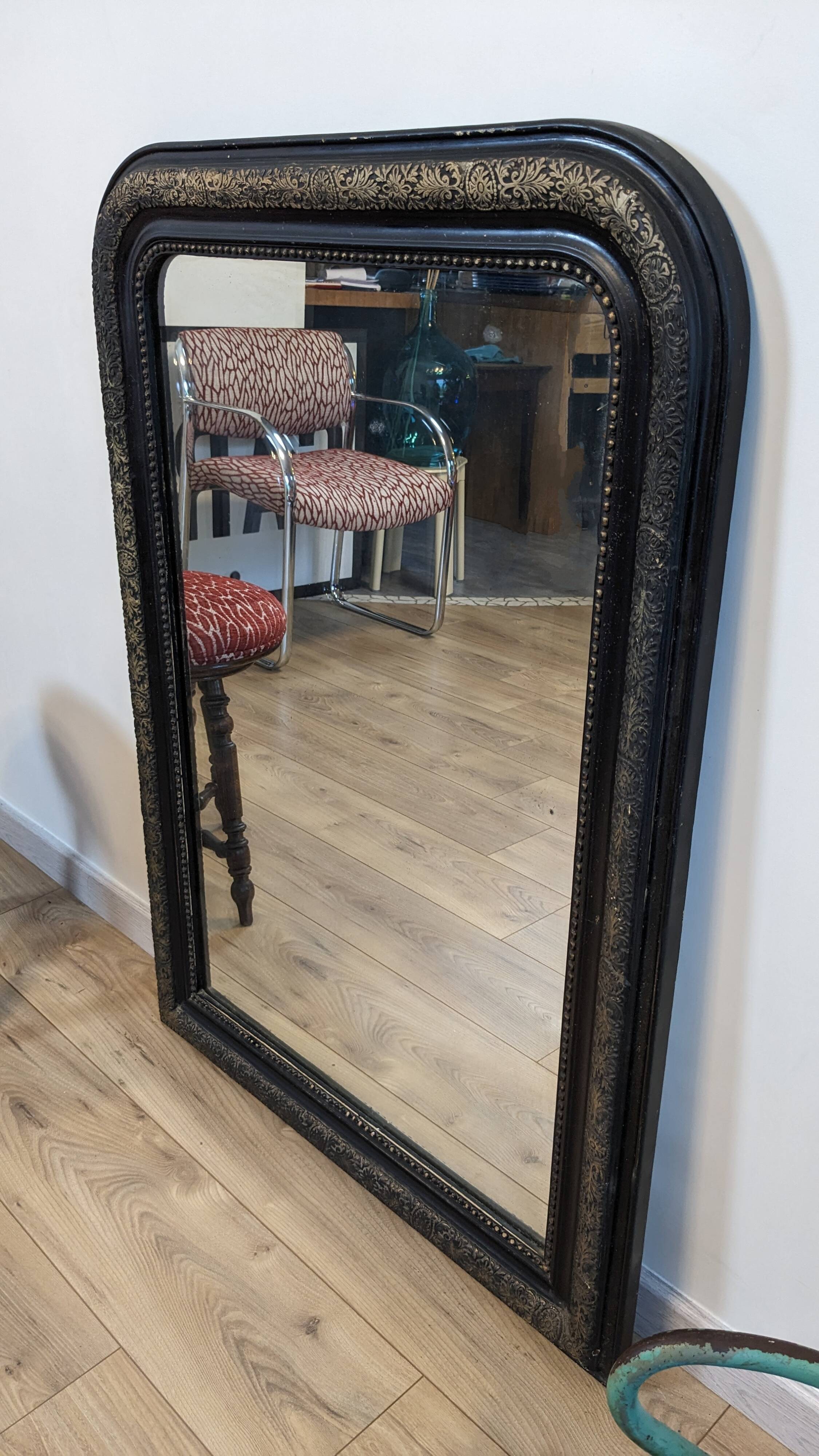 Louis Philippe black and gold mirror 108 x 77 cm