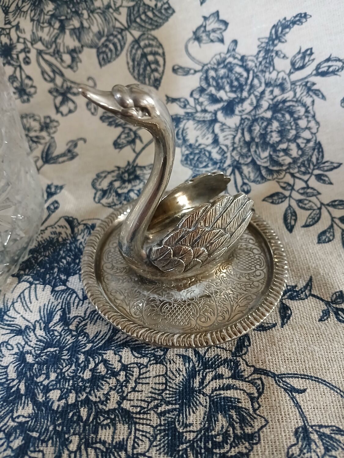 Antique candy dish/biscuit bucket