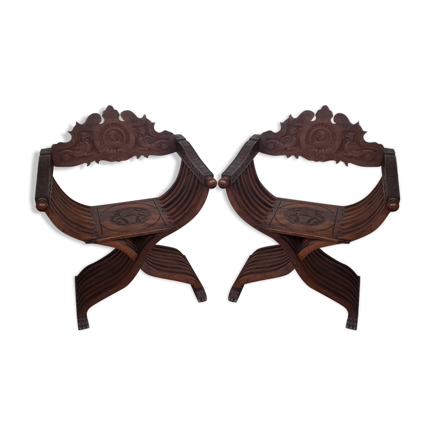 Paire de fauteuils curule ou dagobert
