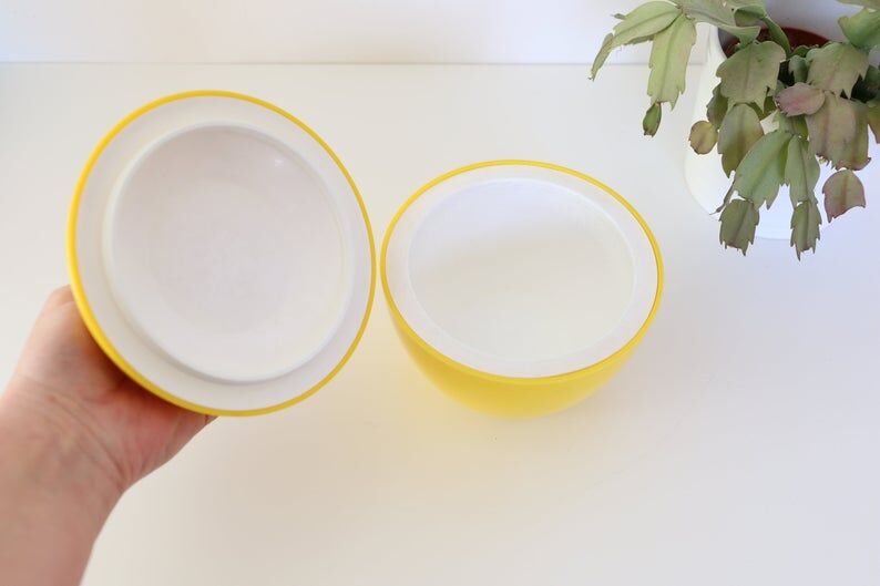 Ice cube tray, vintage yellow apple