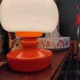 Lampe de table en verre opaline par Stepan Tabery pour Valasske Mezirici 1970