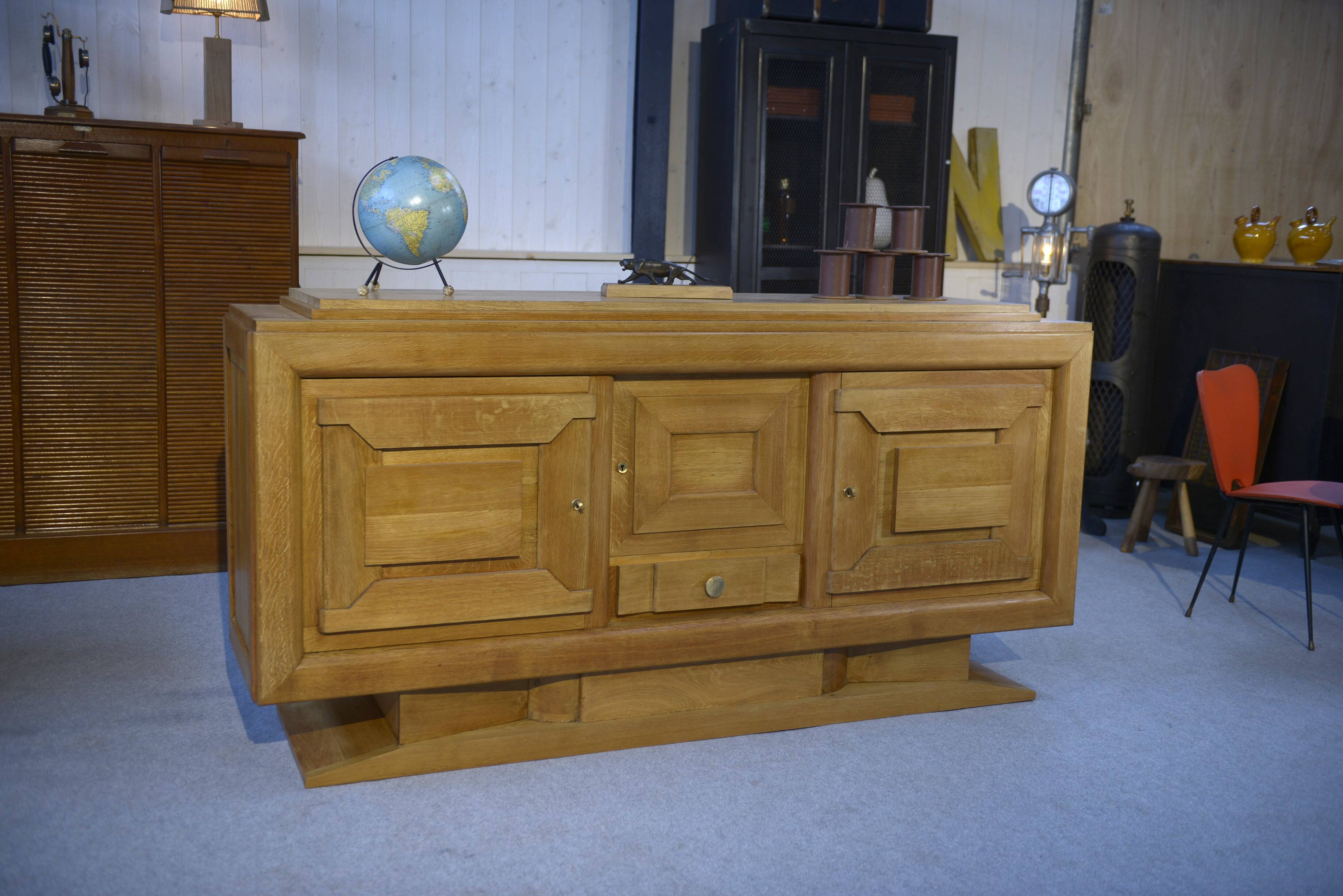 Brutalist Art Deco oak sideboard in the style of Charles Dudouyt / Gaston Poisson
