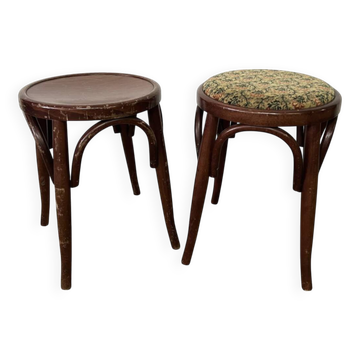 Paire de tabourets bas en bois courbé style "Thonet" vintage