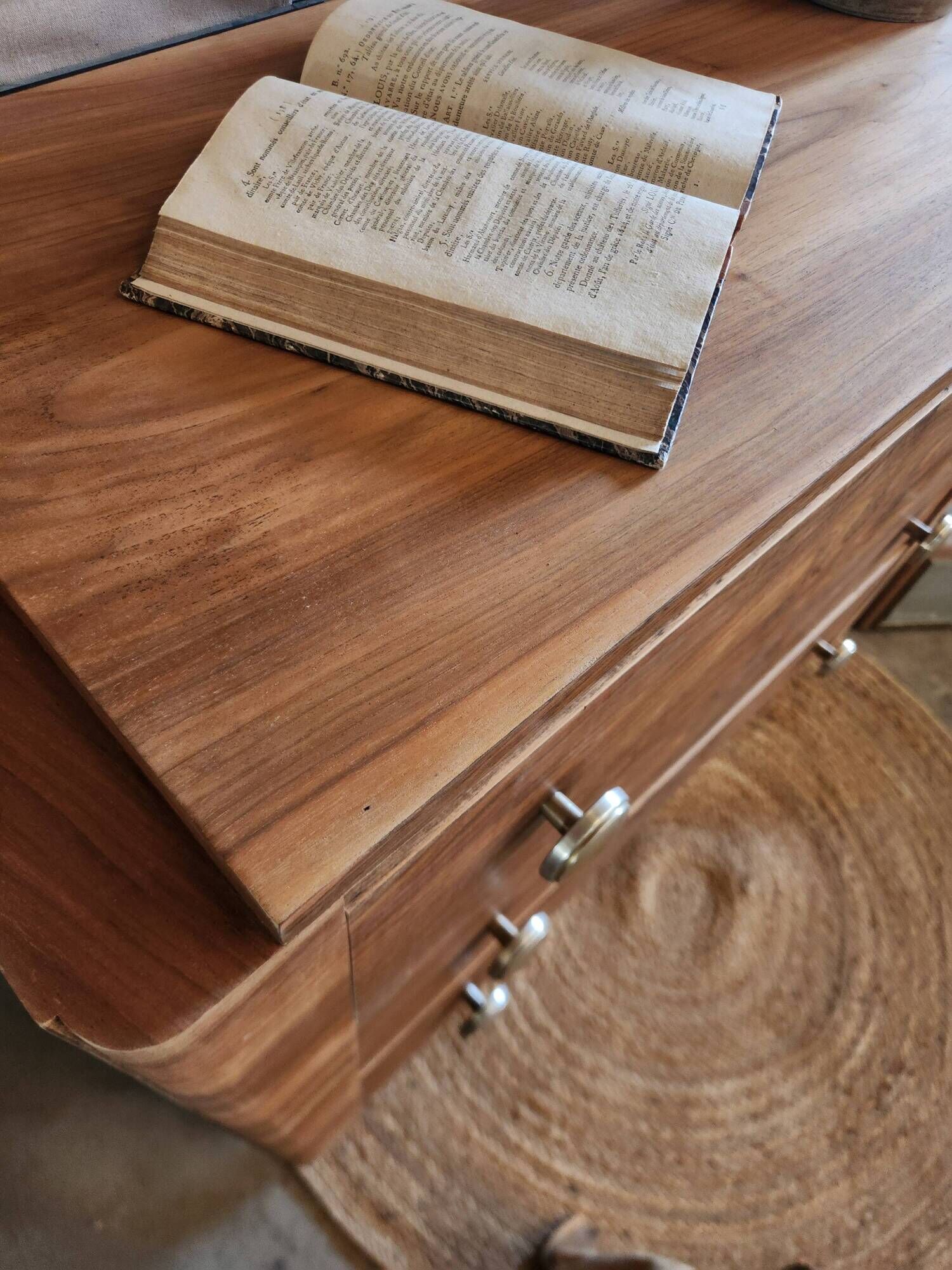 Art Deco chest of drawers