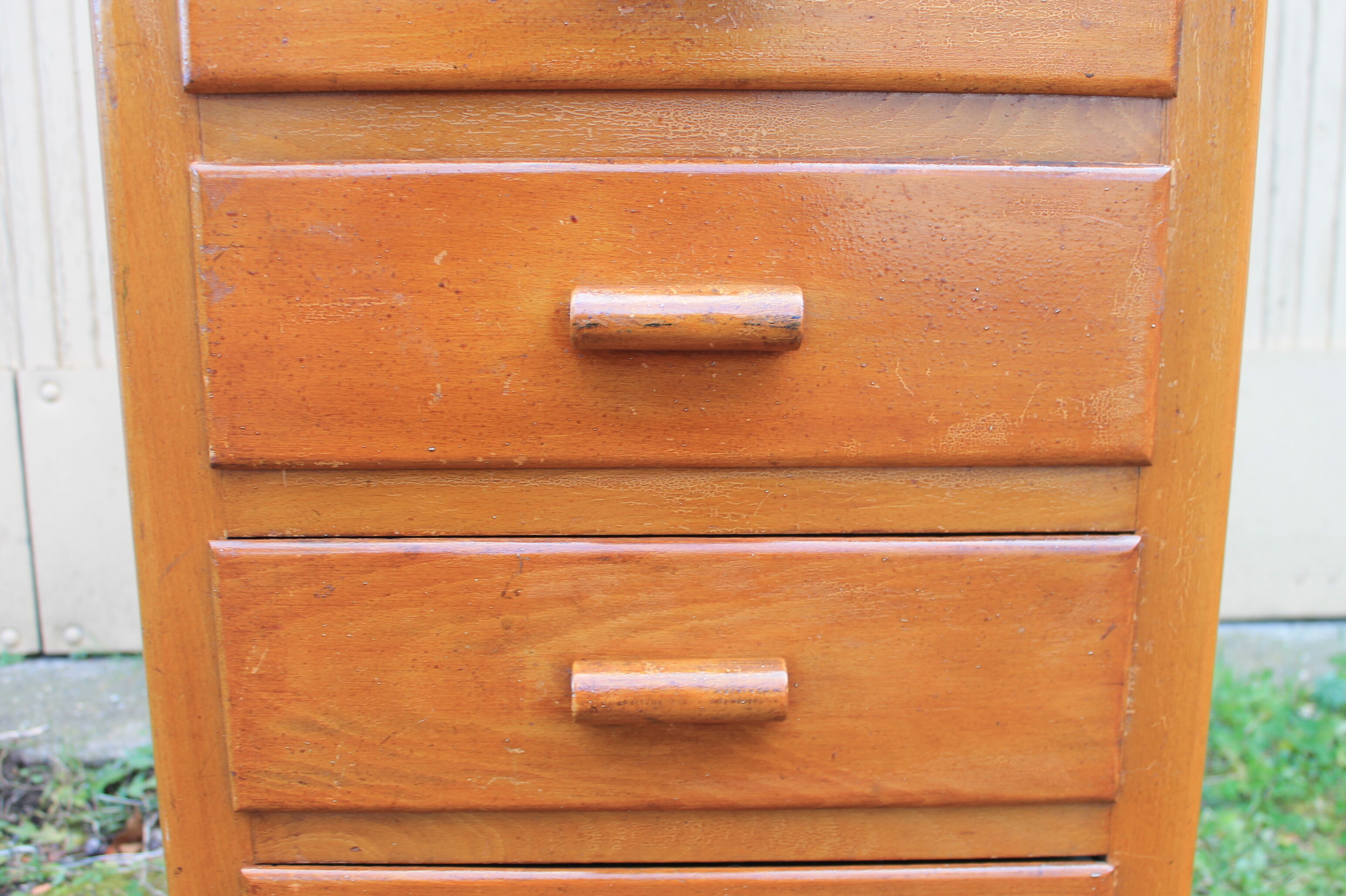 Furniture with drawer, rag