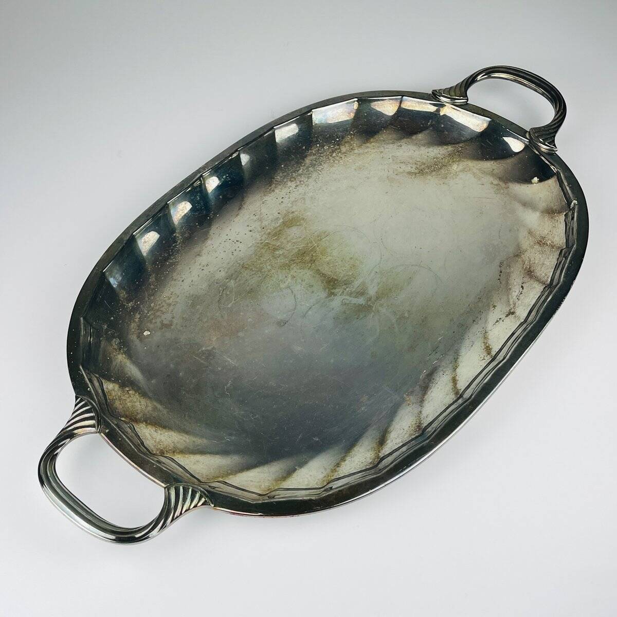 Large silver-plated platter by Ricci Alessandria, 1960s.